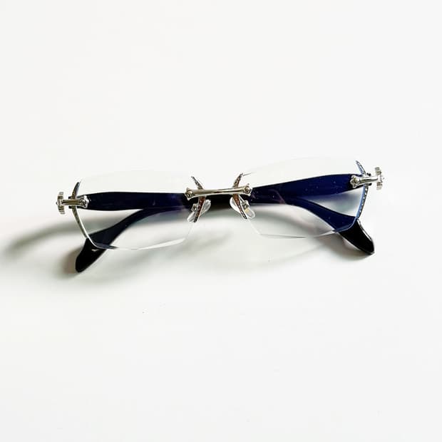 무테 슬림 스퀘어 메탈 프레임 빈티지 안경