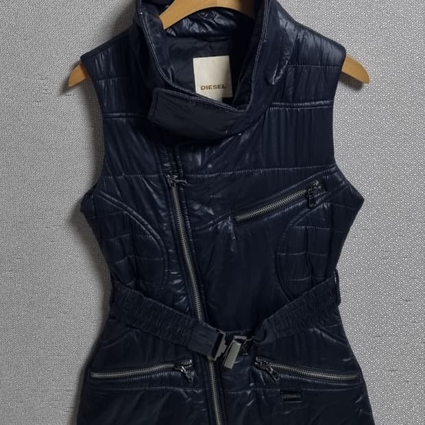 XXS ) 디젤 블랙 경량 패딩조끼