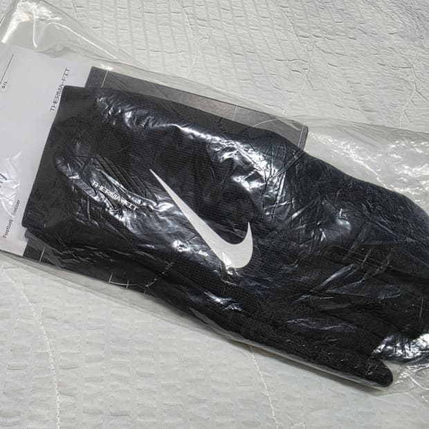 나이키 축구 겨울용 L사이즈 써마핏 아카데미 글러브 장갑 nike