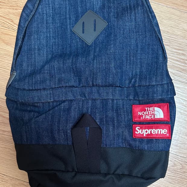 슈프림 더 노스 페이스 콜라보 백팩 데님 