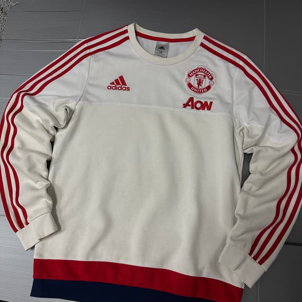 아디다스 맨유 긴팔 트레이닝 탑 화이트 100 