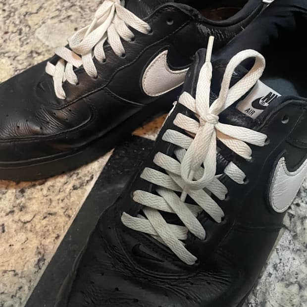 나이키 에어포스qs 검흰 290