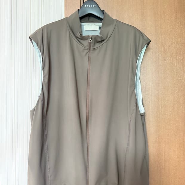 아모멘토 하이넥 베스트 L