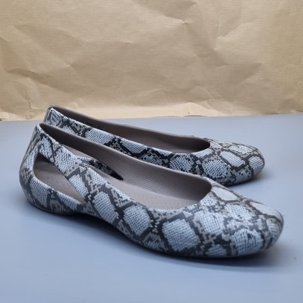 크록스 플랫슈즈w7 240