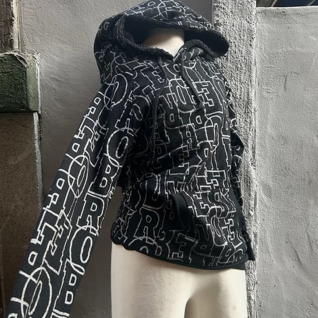 2000s JPN 갸루 실버 프린팅 블랙 후드티