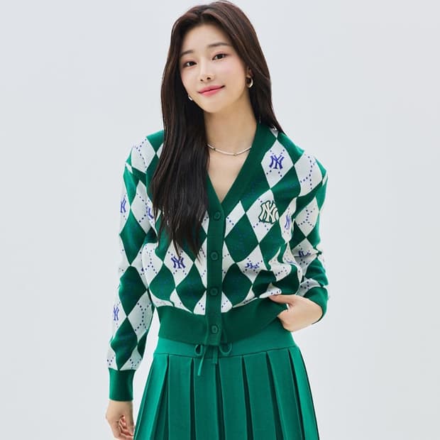 Mlb 아가일 모노그램 크롭 가디건