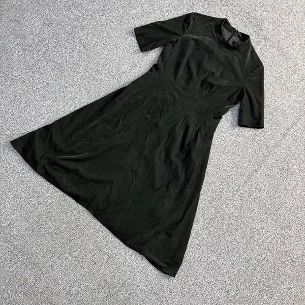 82 타임 벨루아 반팔 롱 원피스0414J