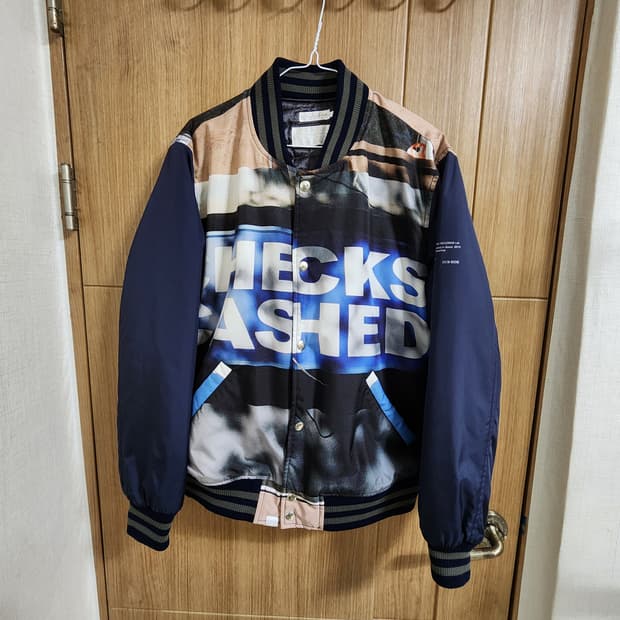 (L)디스이즈네버댓 프린팅 바시티 자켓