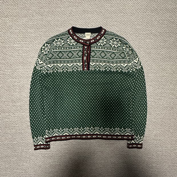 L. L. BEAN australia made knit sweater