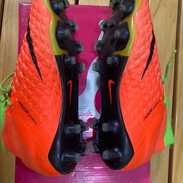 나이키 하이퍼베놈 팬텀3 FG 235 엘리트 축구화