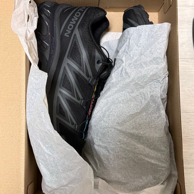 살로몬 XT-6 275 새상품급