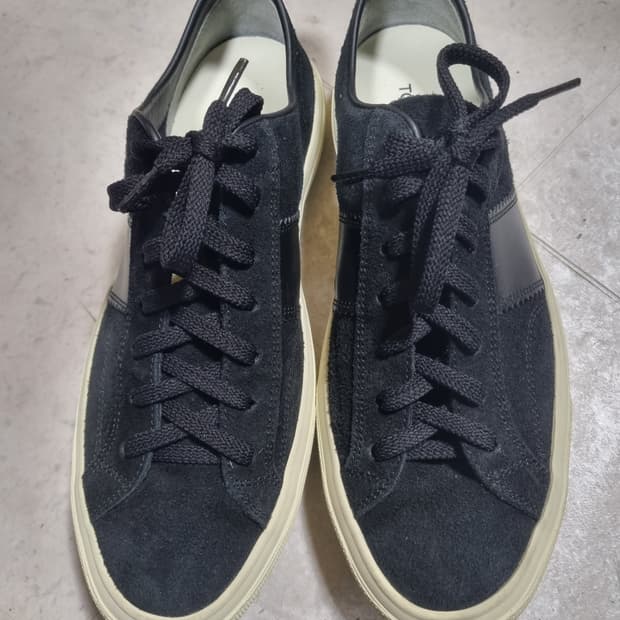 톰포드 남성 켐브리지 스웨이드 스니커즈