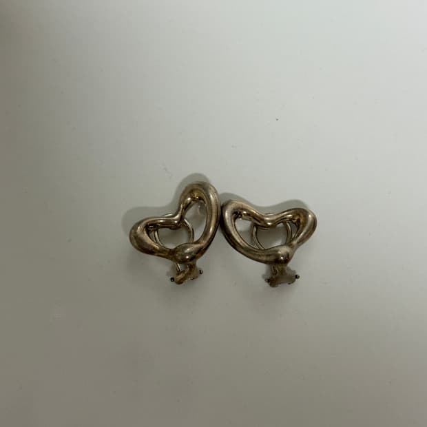 티파니앤코 러빙하트 은 귀찌