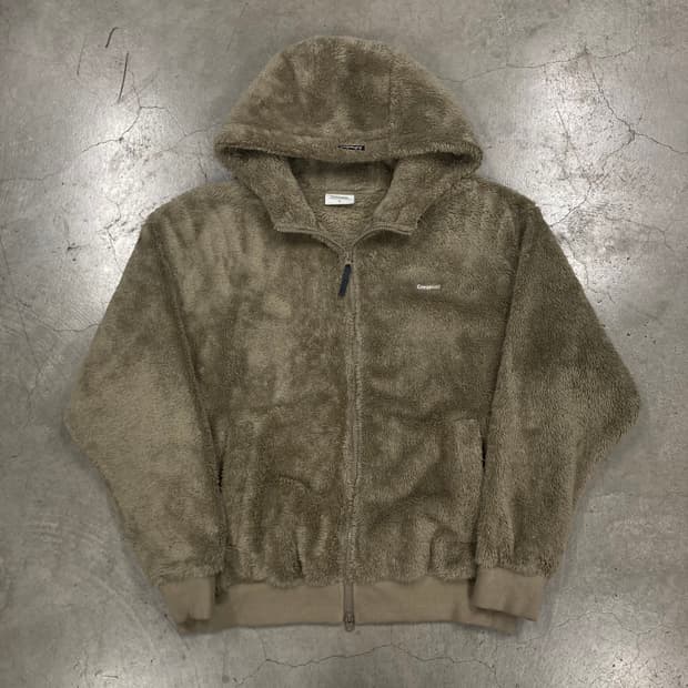 커버낫 베이지 컬러 스멀 로고 보아 후드집업