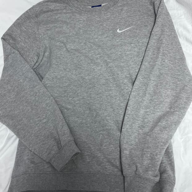 나이키 스우시 맨투맨 L