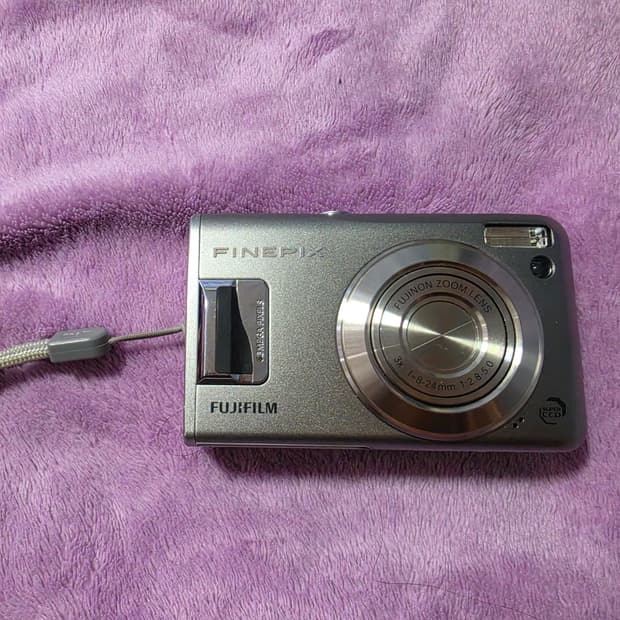 후지 파인픽스 F31fd 팝니다.