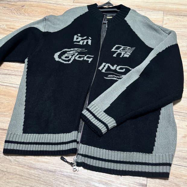 꼼파뇨 니트 집업 M