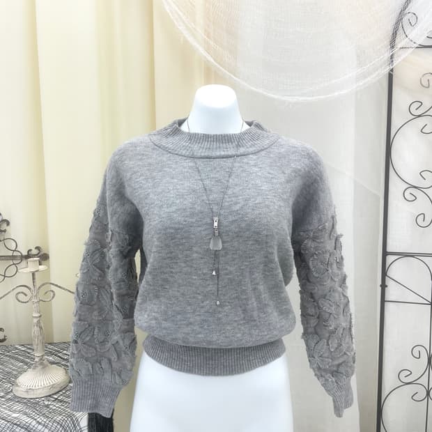 그레이 플라워 니트