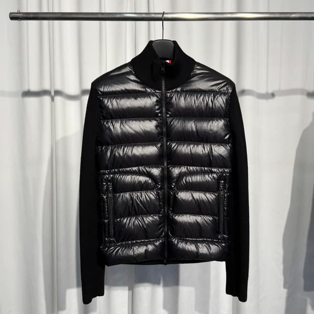 [정품] 몽클레어 삼선 유광 트리콧 와펜 니트패딩 L사이즈