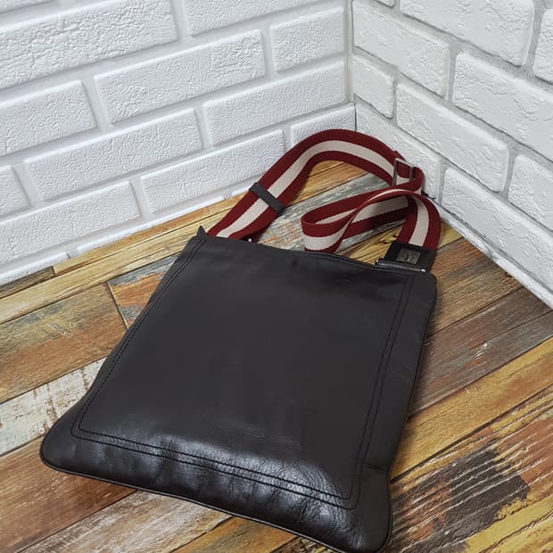 [정품] 발리 가죽 크로스백 다크브라운