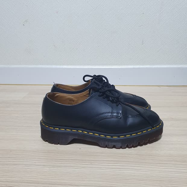 닥터마틴 2046 로퍼 230