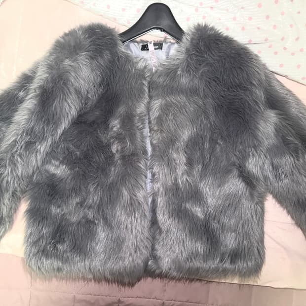 오도어 퍼 자켓 윈터그레이 애즈온보헤미안서울오호스쓰리타임즈갸루