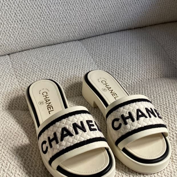 37/ 샤넬 램스킨 자수 트위드 뮬 슬리퍼