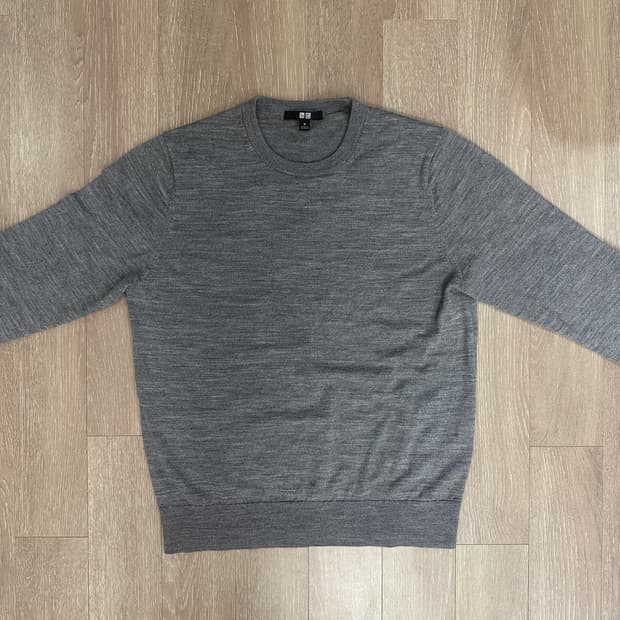 유니클로 메리노크루넥스웨터 그레이 M 사이즈