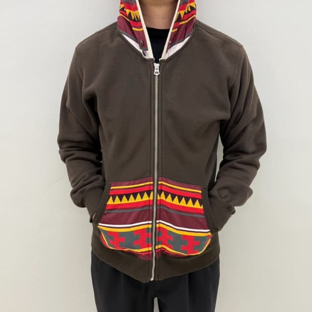 사스콰치패브릭스 Eo To To 패턴 후드 집업