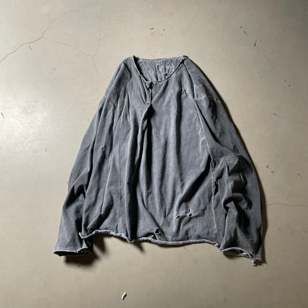 KZ ATELIER Distressed Long Sleeve Tee