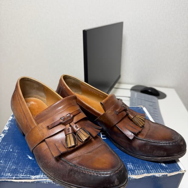 구찌(GUCCI) 테슬 프린지 로퍼 - 브라운 (사이즈 40E/250~2