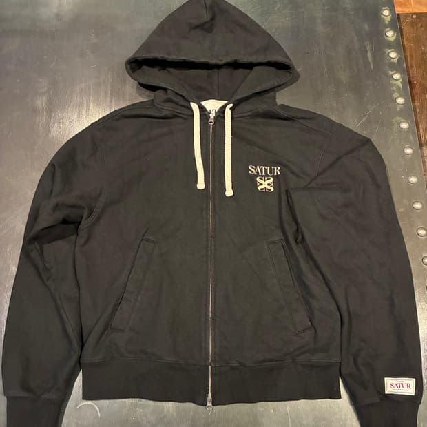 L) 세터 클래식 로고 후드 집업 블랙