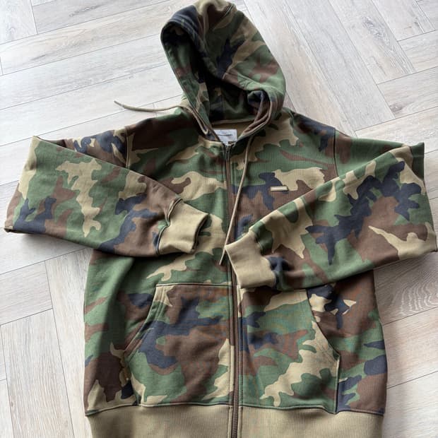 디스이즈네버댓 카모후드집업