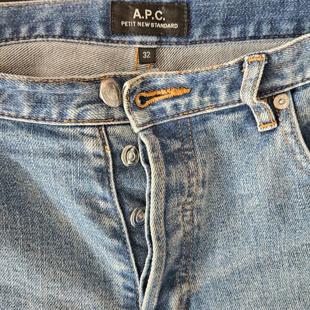 A.P.C 아페쎄 쁘띠뉴스탠다드 스톤워시드 데님
