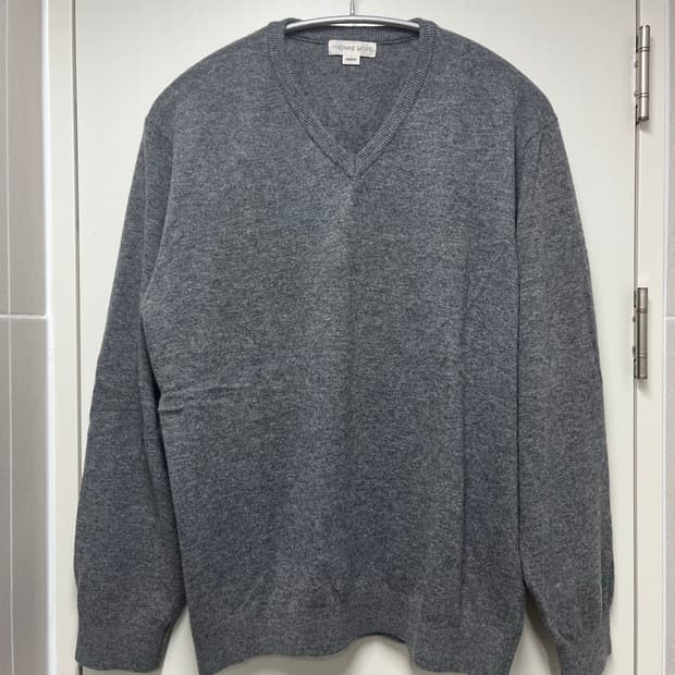 [새제품] 토마스모어 울캐시 브이넥 니트 그레이 m