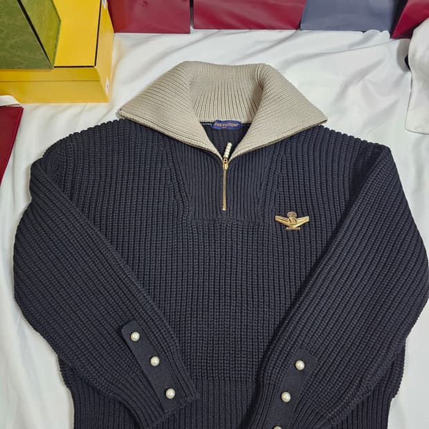 최신형25ss루이비통 하프니트 진주브리슬릿 루이비통니트자켓