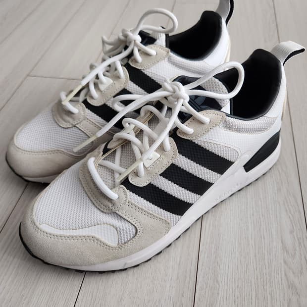 새상품급)아디다스 남녀공용 운동화 ZX 700 HD FY1103 스니커즈