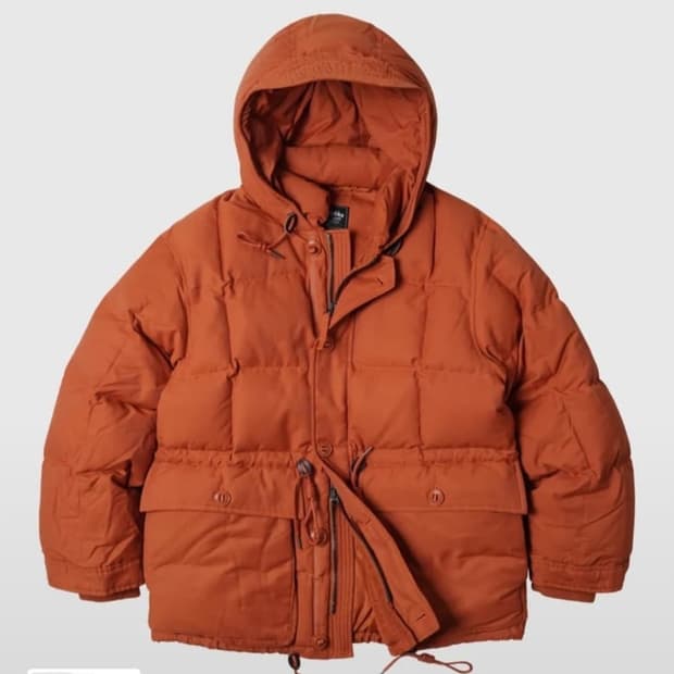 프리즘 웍스 카라코람 다운자켓 오랜지 색상