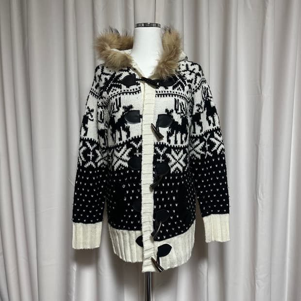 노르딕스타일 떡볶이단추 후드 니트 가디건