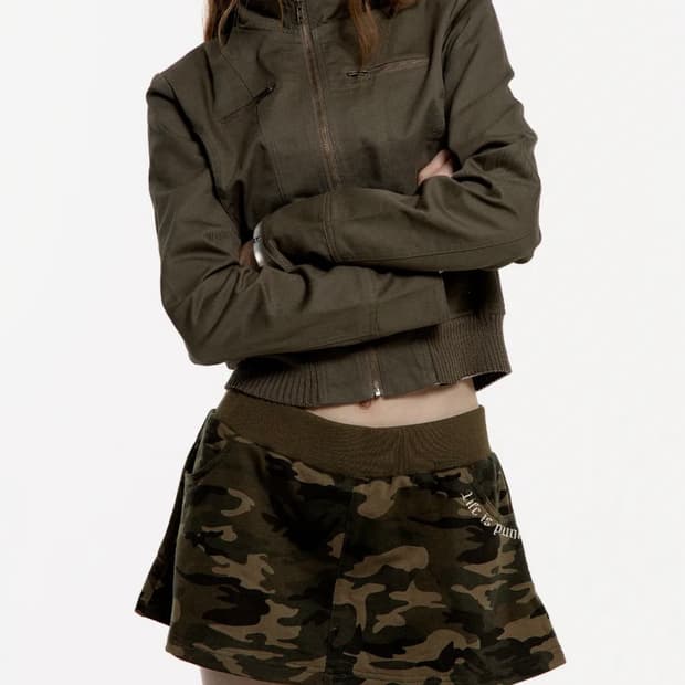 러프넥 카모 로우라이즈 스커트 M