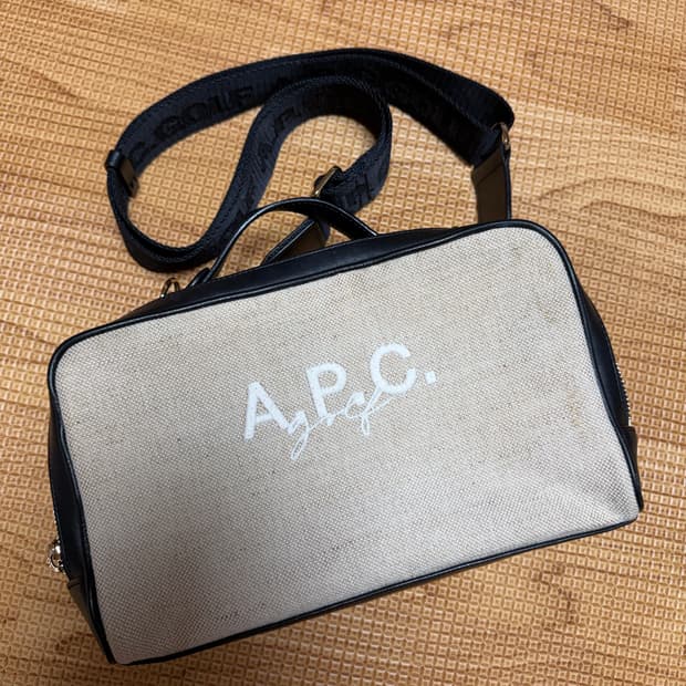 APC 아페쎄 골프 파우치 크로스백