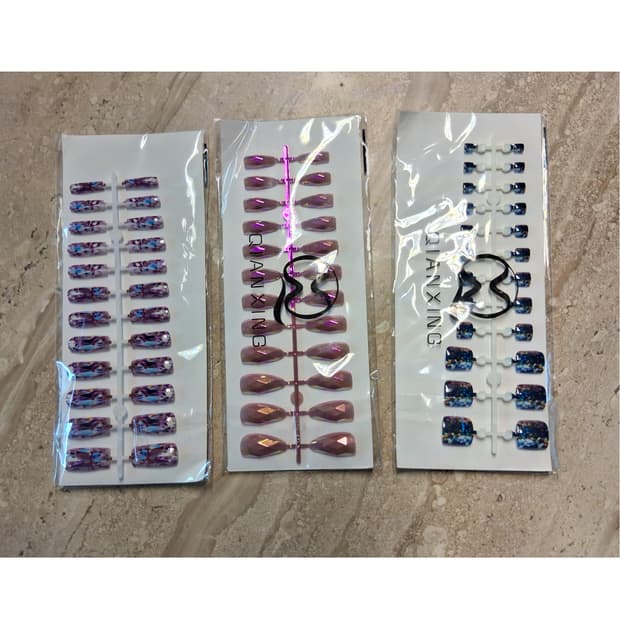 네일팁 2개 + 페디팁 1개 일괄 1000원