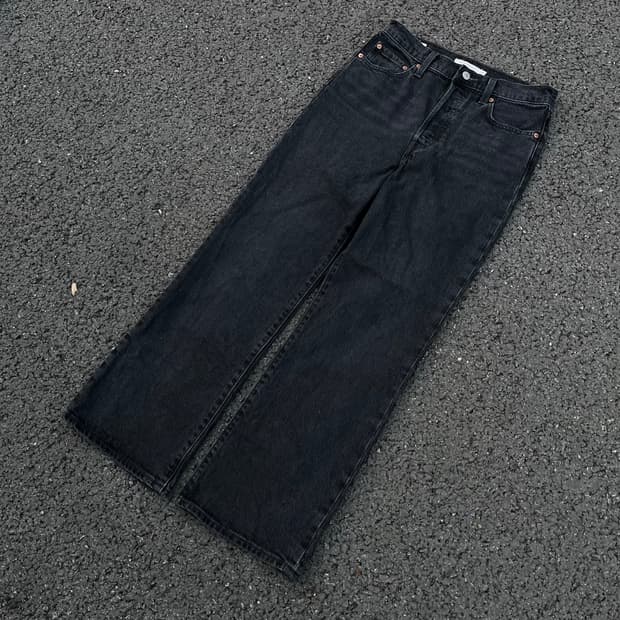 Levi’s Ribcage Cropped Bootcut Jeans  