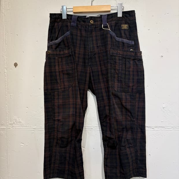 BACK NUMBER shorts