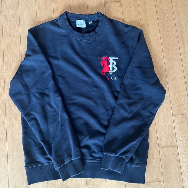 버버리 컨트라스트 TB로고 맨투맨