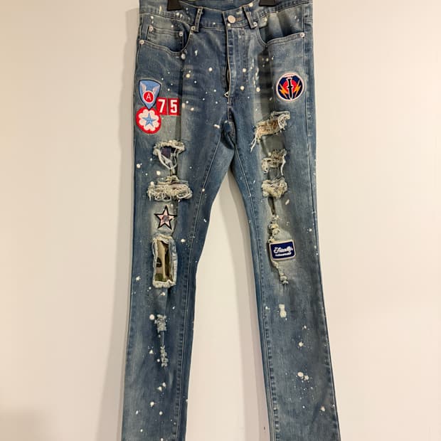 아미리 멀티패치 페인트 디스트로이드 슬림 데님 