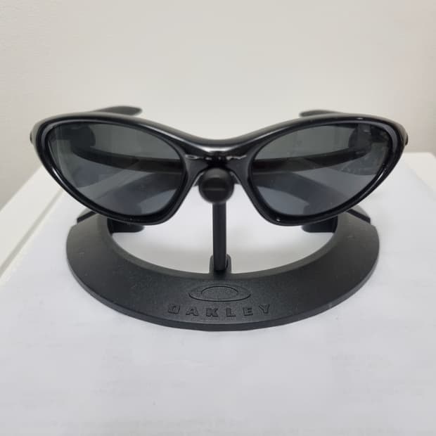 오클리 미뉴트 1.0펄블랙