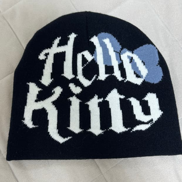 스핀즈x헬로키티 비니