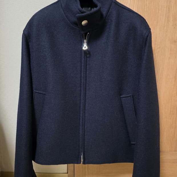 실착0회보장) 솔리드옴므 울 크롭 자켓 네이비 46