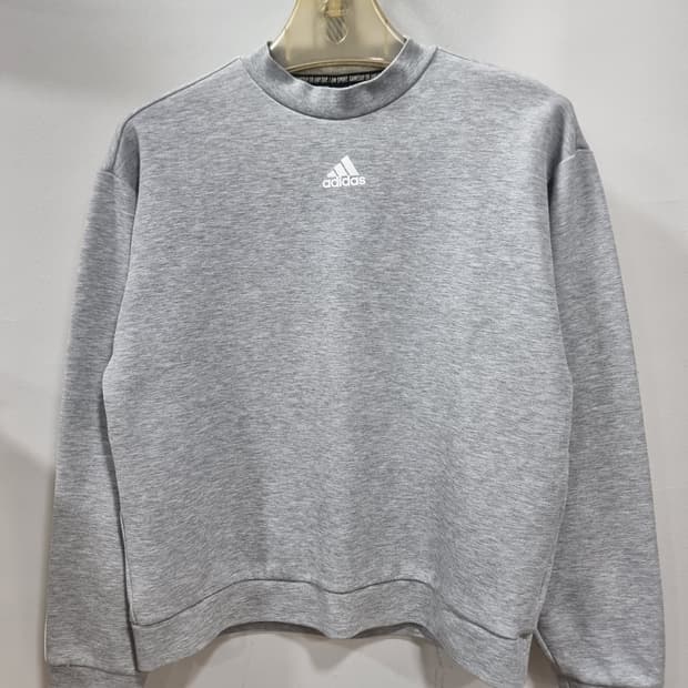 아디다스 맨투맨 (D109